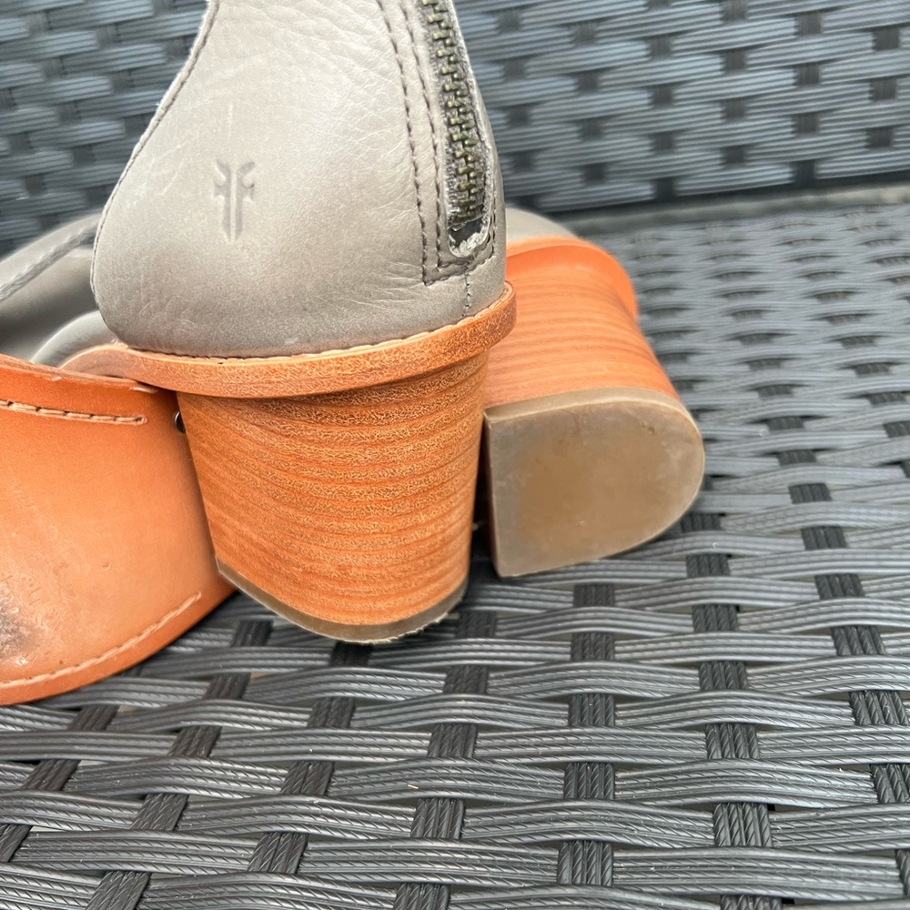 FRYE sandals size 8 1/2 - Picture 7 of 8